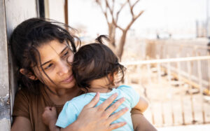 Daniela is a Venezuelan mother migrating to Chile to give her daughter a better future. They left Venezuela on foot, joining many other migrants who move each day on foot because they cannot afford a plane or bus ticket.
