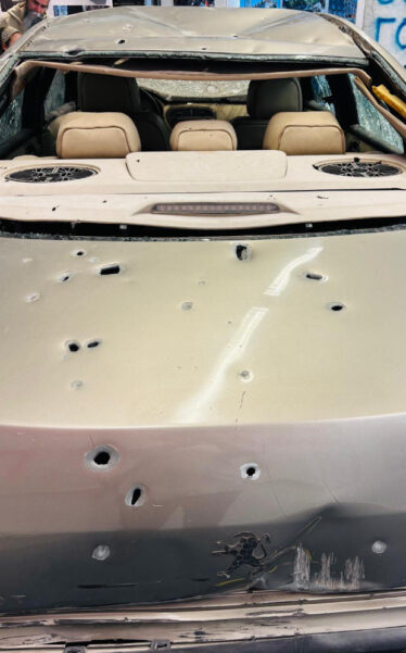 carro bomba situación mundial actual - último piso del museo