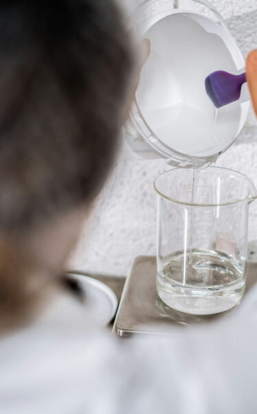 girl science experiment