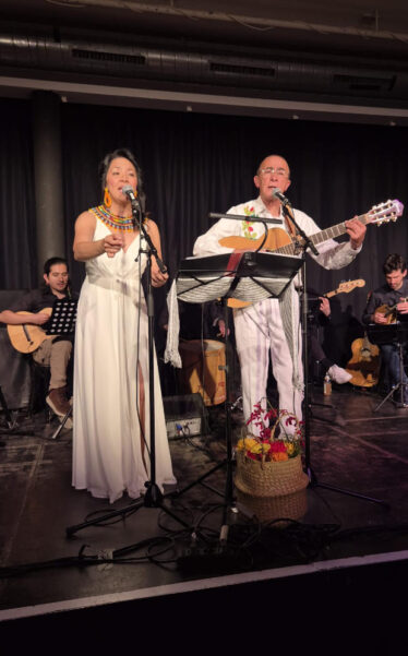 Catalina y su padre César Augusto Mejía Anicharico. Archivo personal