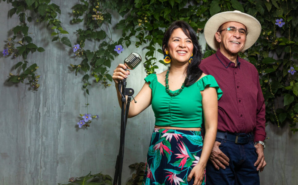 Catalina y su padre César Augusto Mejía Anicharico.